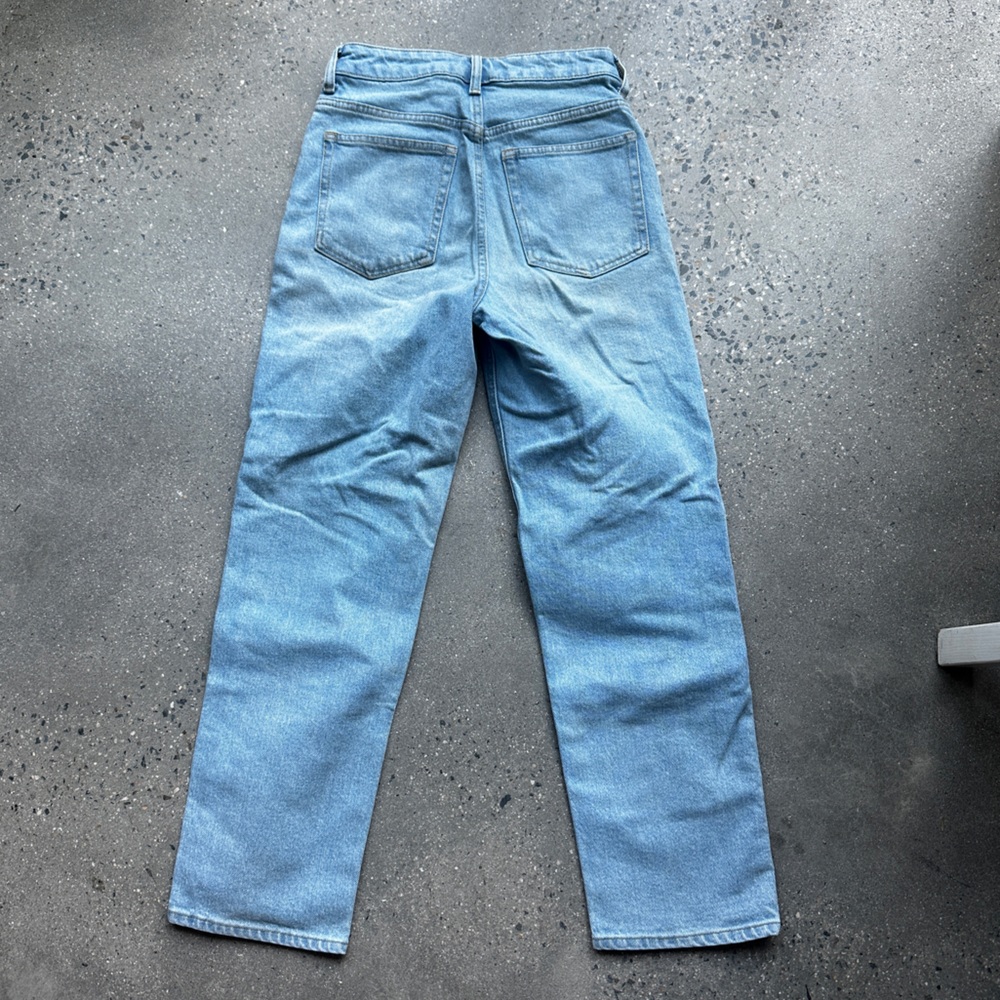LAST CHANCE❗️H&M High Rise Straight Leg Light Wash Jeans